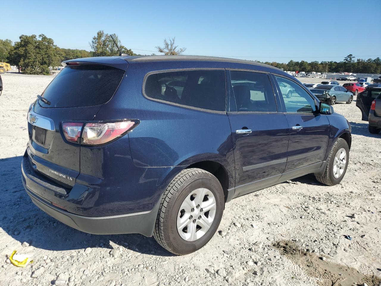 CHEVROLET TRAVERSE LS