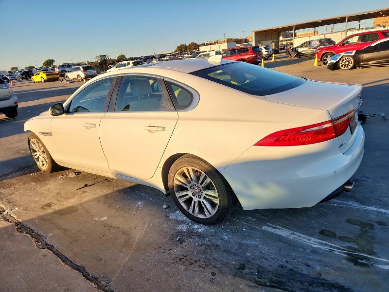 2017 JAGUAR XF PREMIUM SAJBJ4BV4HCY40364