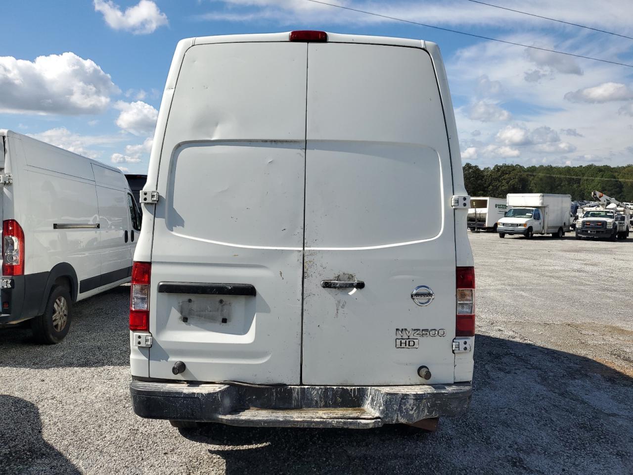 NISSAN NV2500 2500