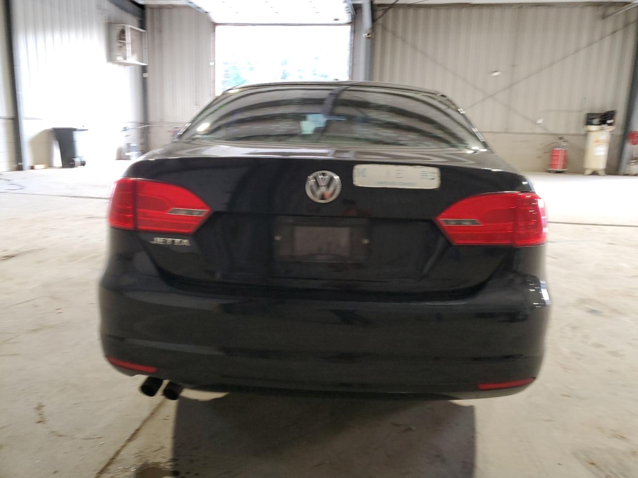 VOLKSWAGEN JETTA BASE