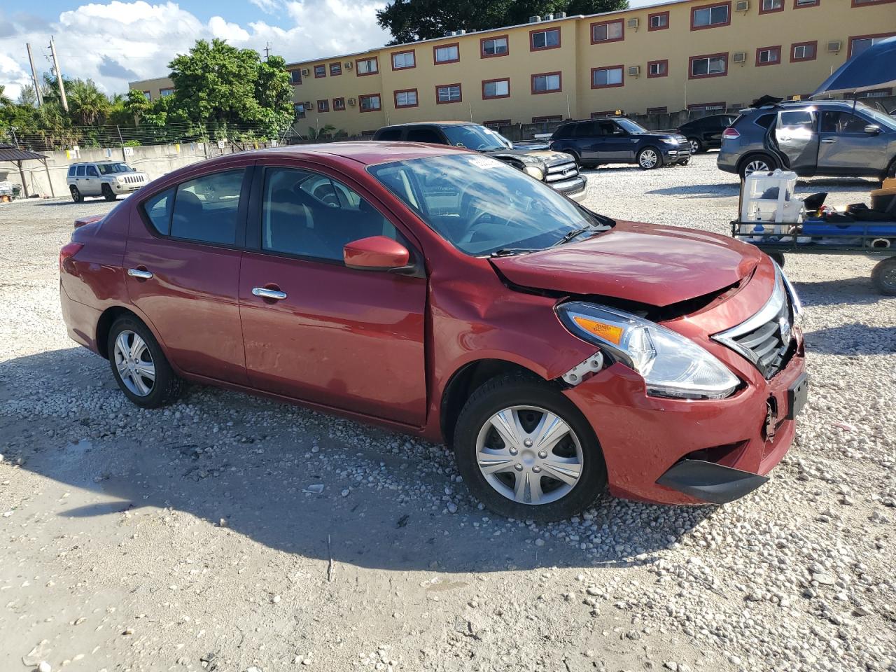 NISSAN VERSA S