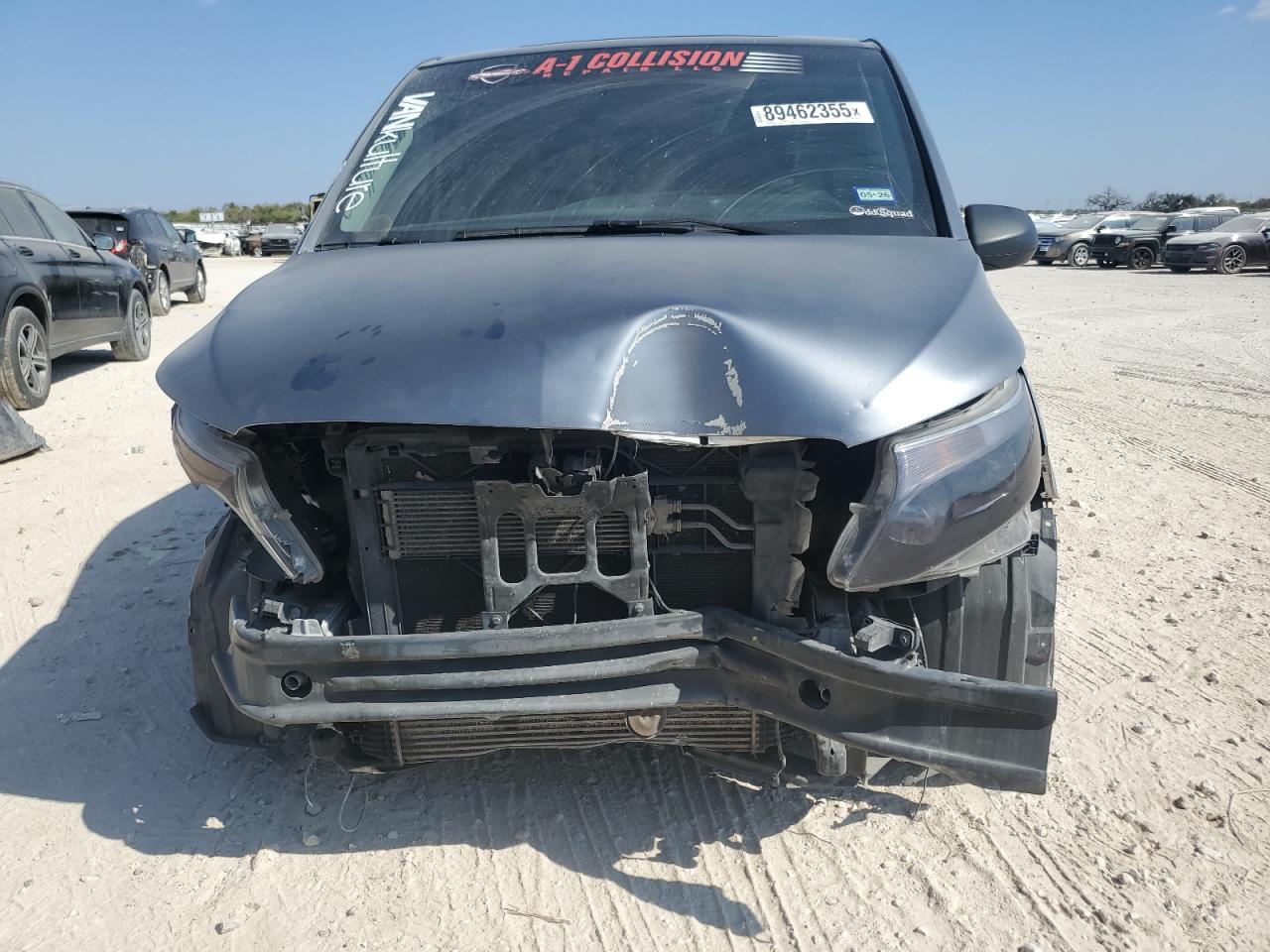 MERCEDES-BENZ METRIS