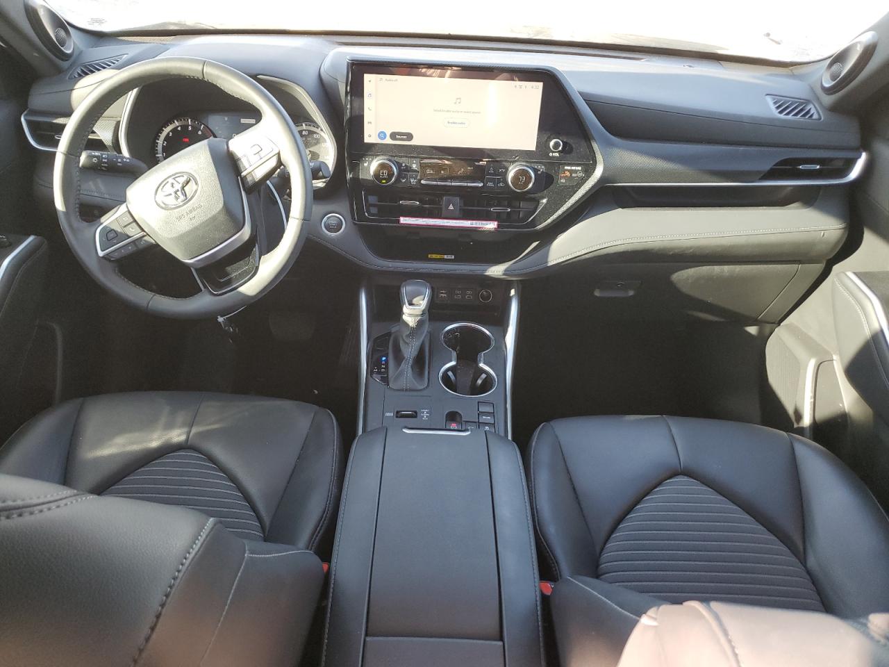 TOYOTA HIGHLANDER LE