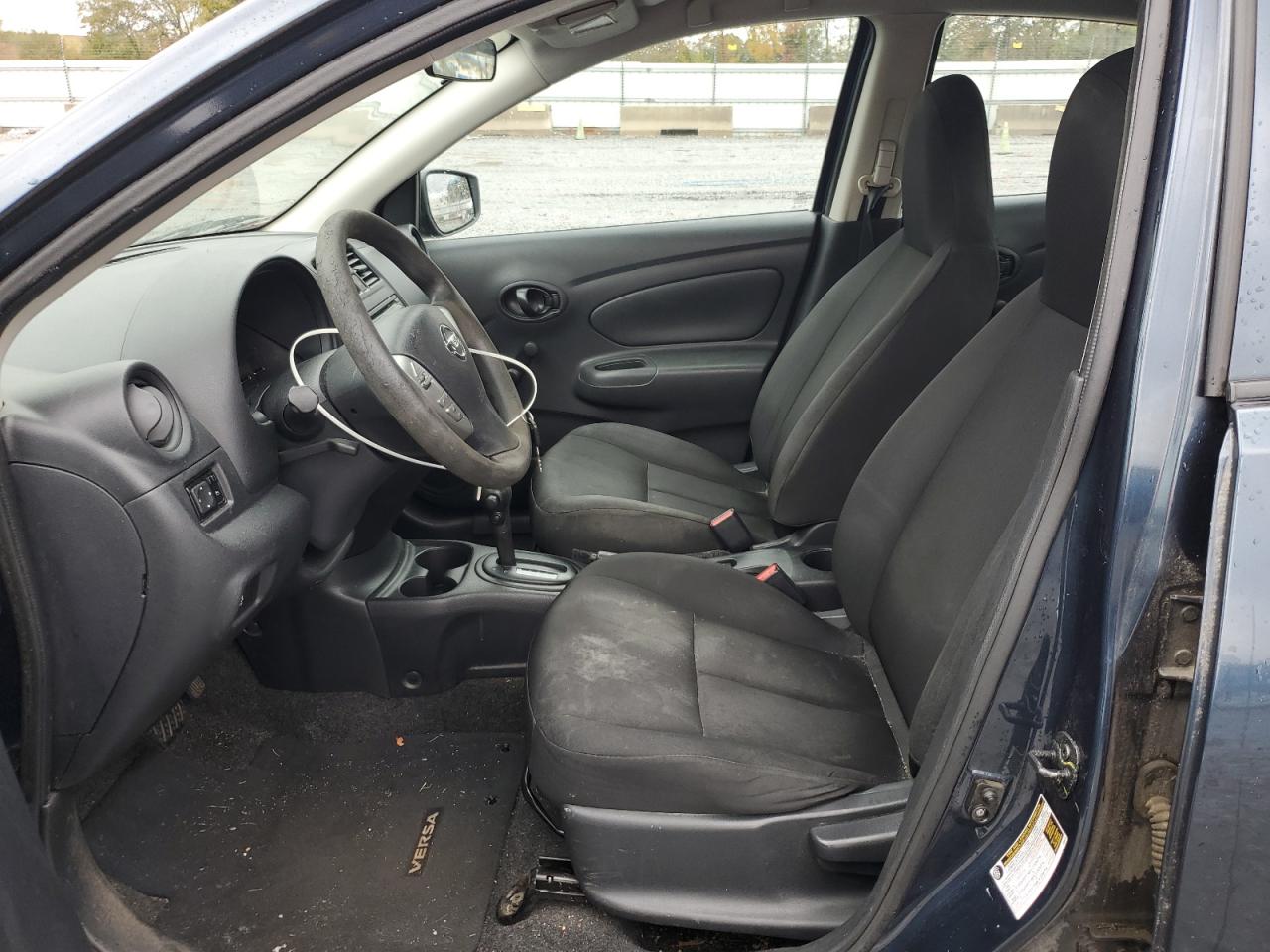NISSAN VERSA S