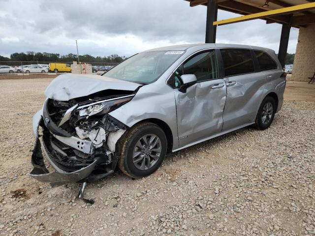 Global Auto Auctions: 2021 TOYOTA SIENNA LE