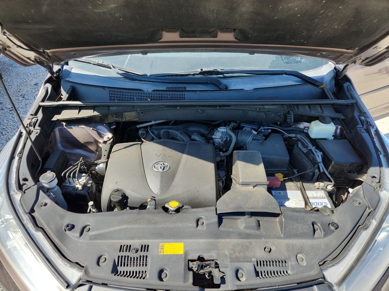 TOYOTA HIGHLANDER SE