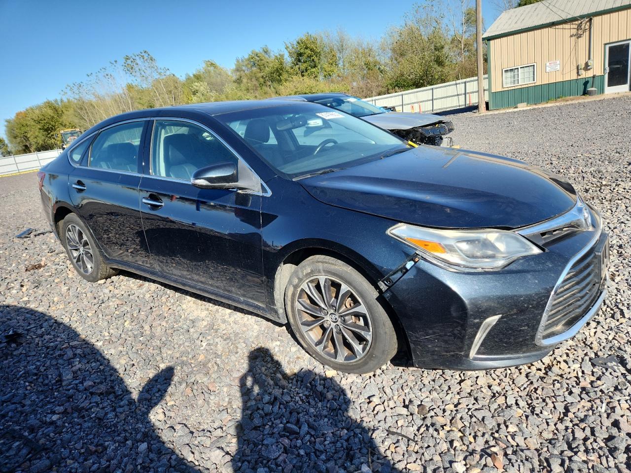 TOYOTA AVALON XLE