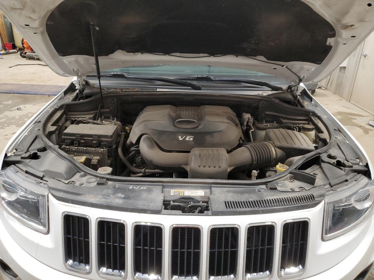 JEEP GRAND CHEROKEE LAREDO