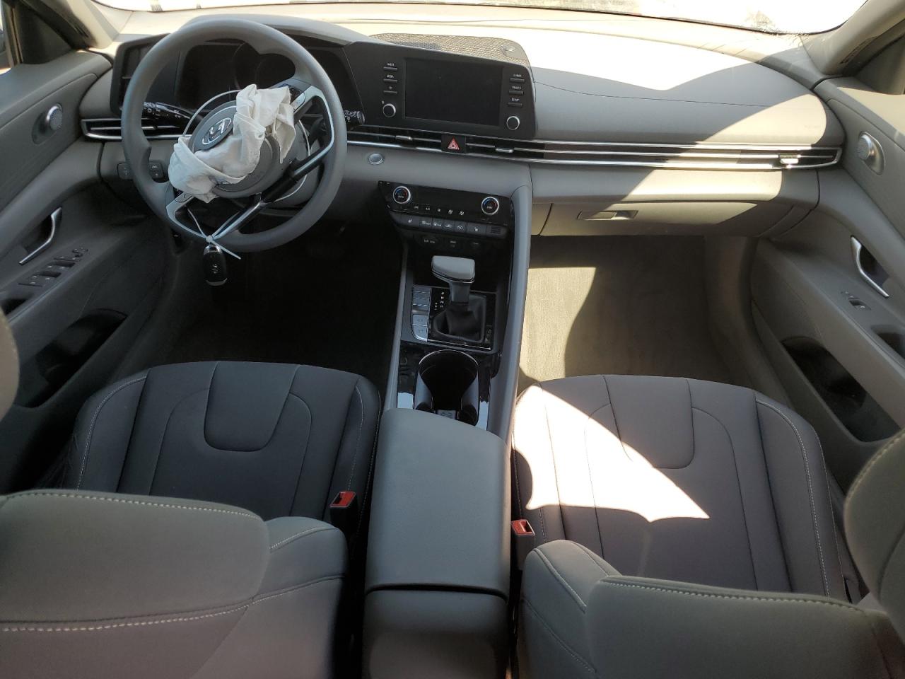 HYUNDAI ELANTRA BLUE