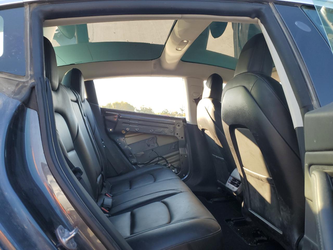 Lot #3311724240 2019 TESLA MODEL 3