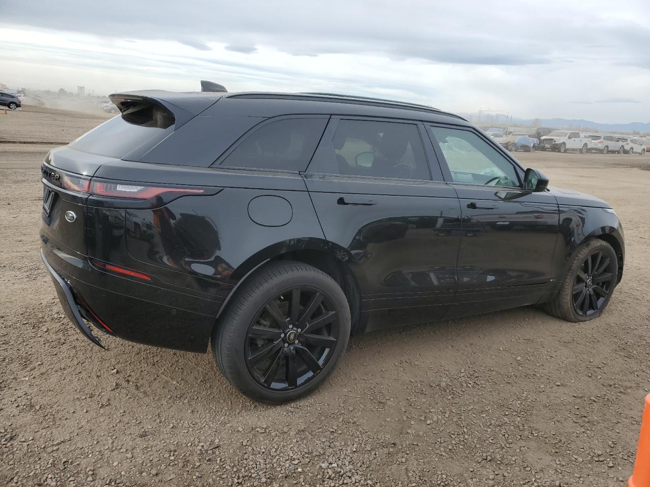 LAND ROVER RANGE ROVER R-DYNAMIC SE