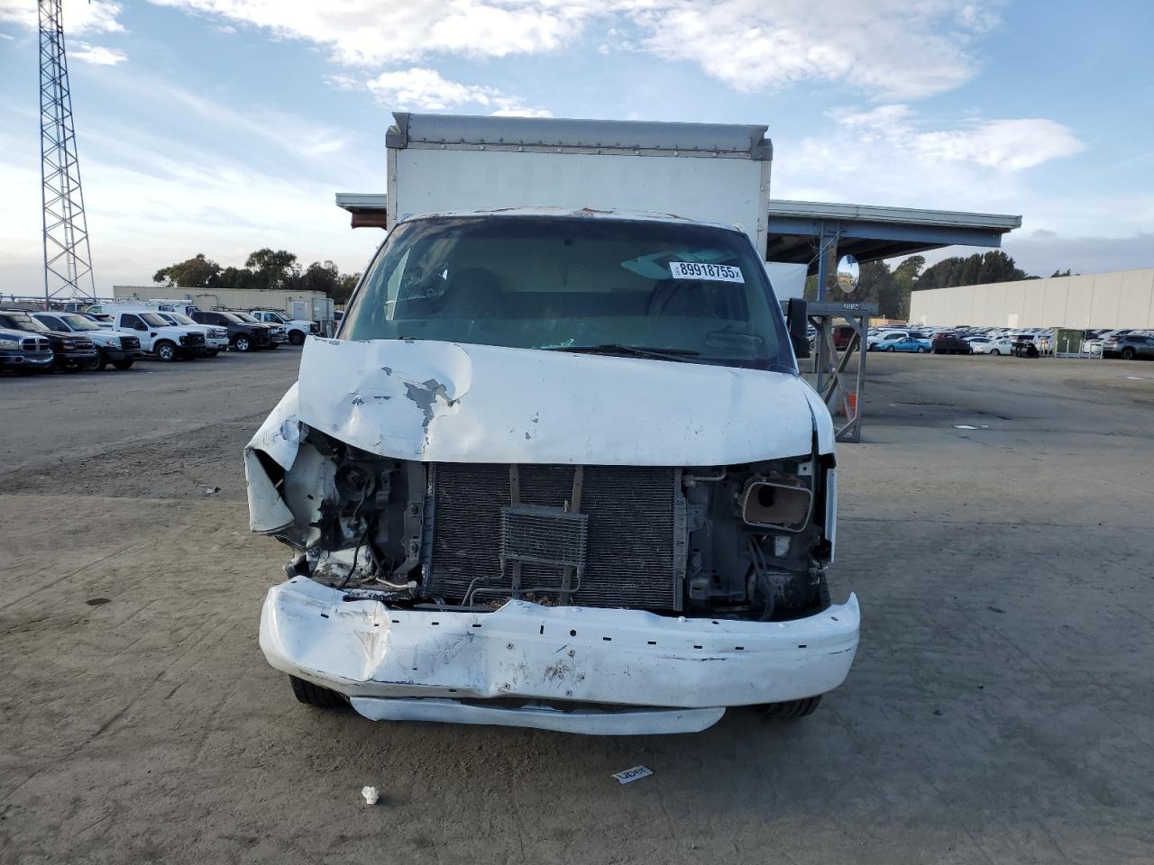 Lot #3274635902 2003 GMC SAVANA