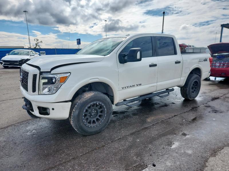 NISSAN TITAN SV