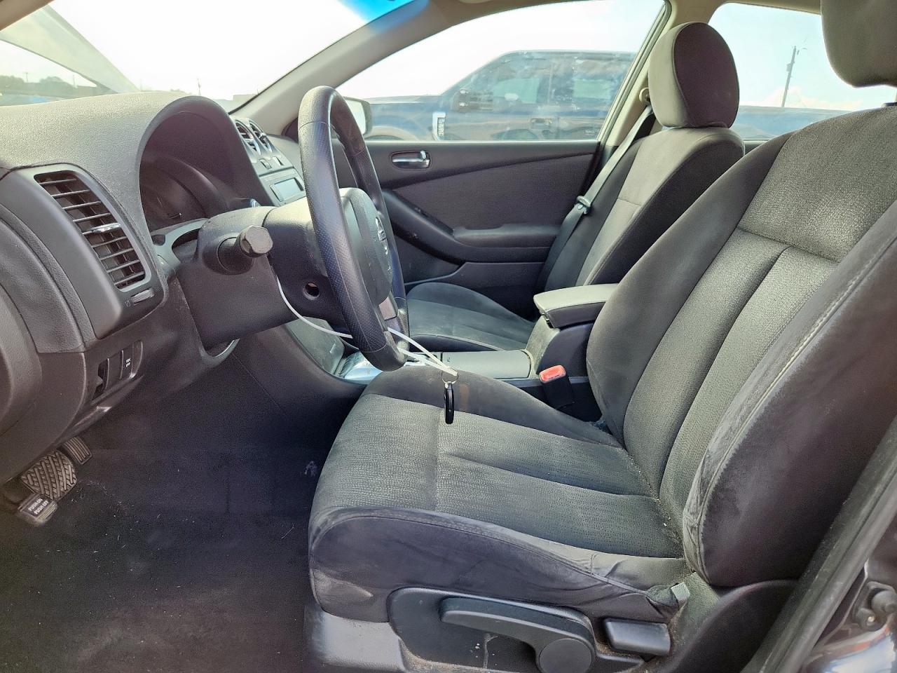 NISSAN ALTIMA BASE