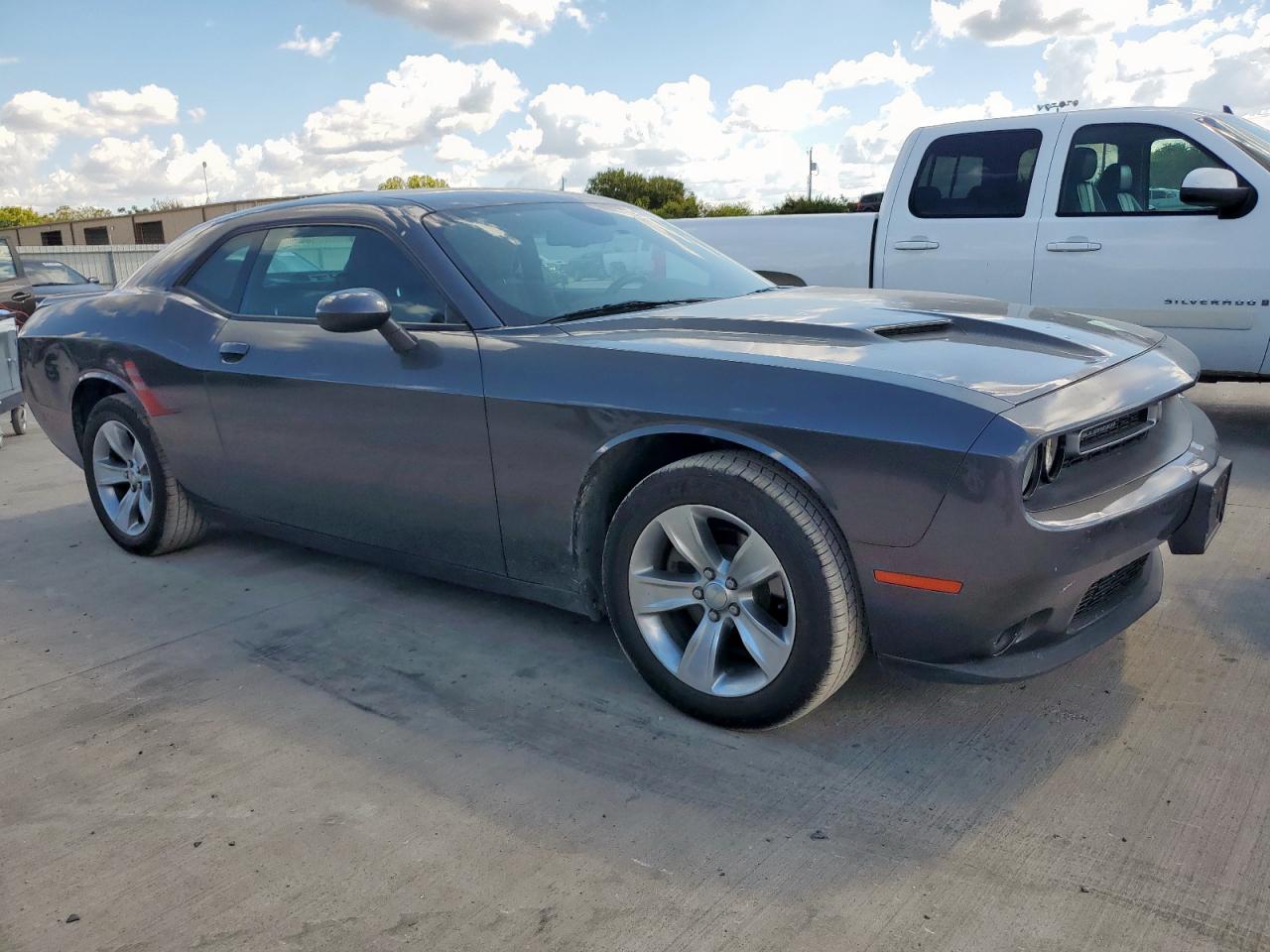 DODGE CHALLENGER SXT