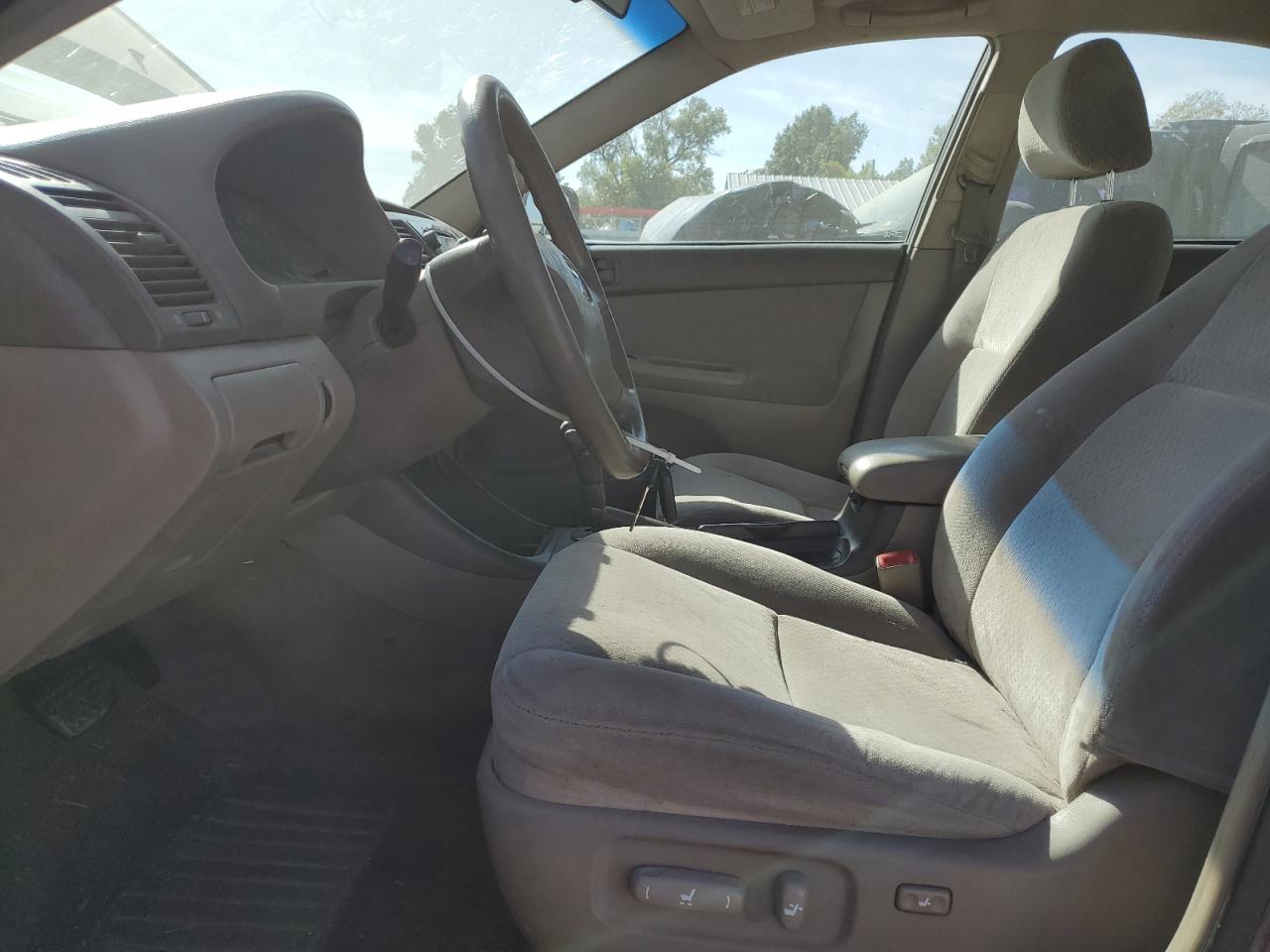 Lot #3286537160 2004 TOYOTA CAMRY LE