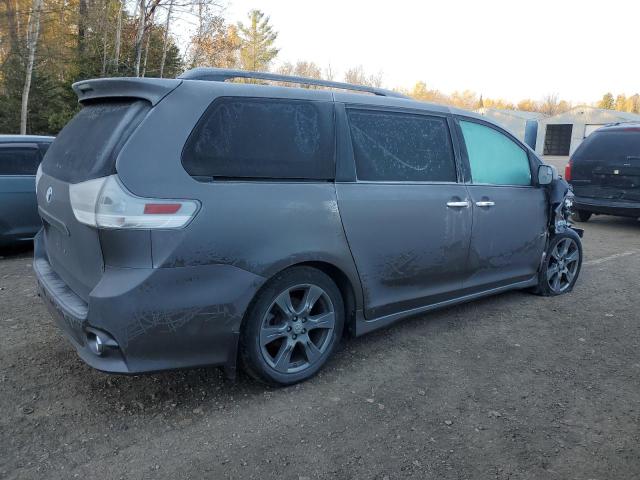 2017 TOYOTA SIENNA SE 5TDXZ3DCXHS872530