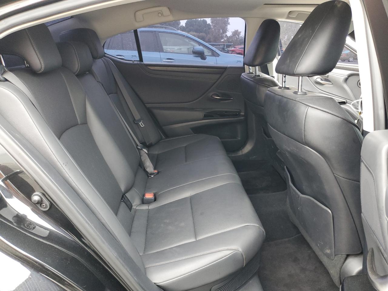 LEXUS ES 300H BASE
