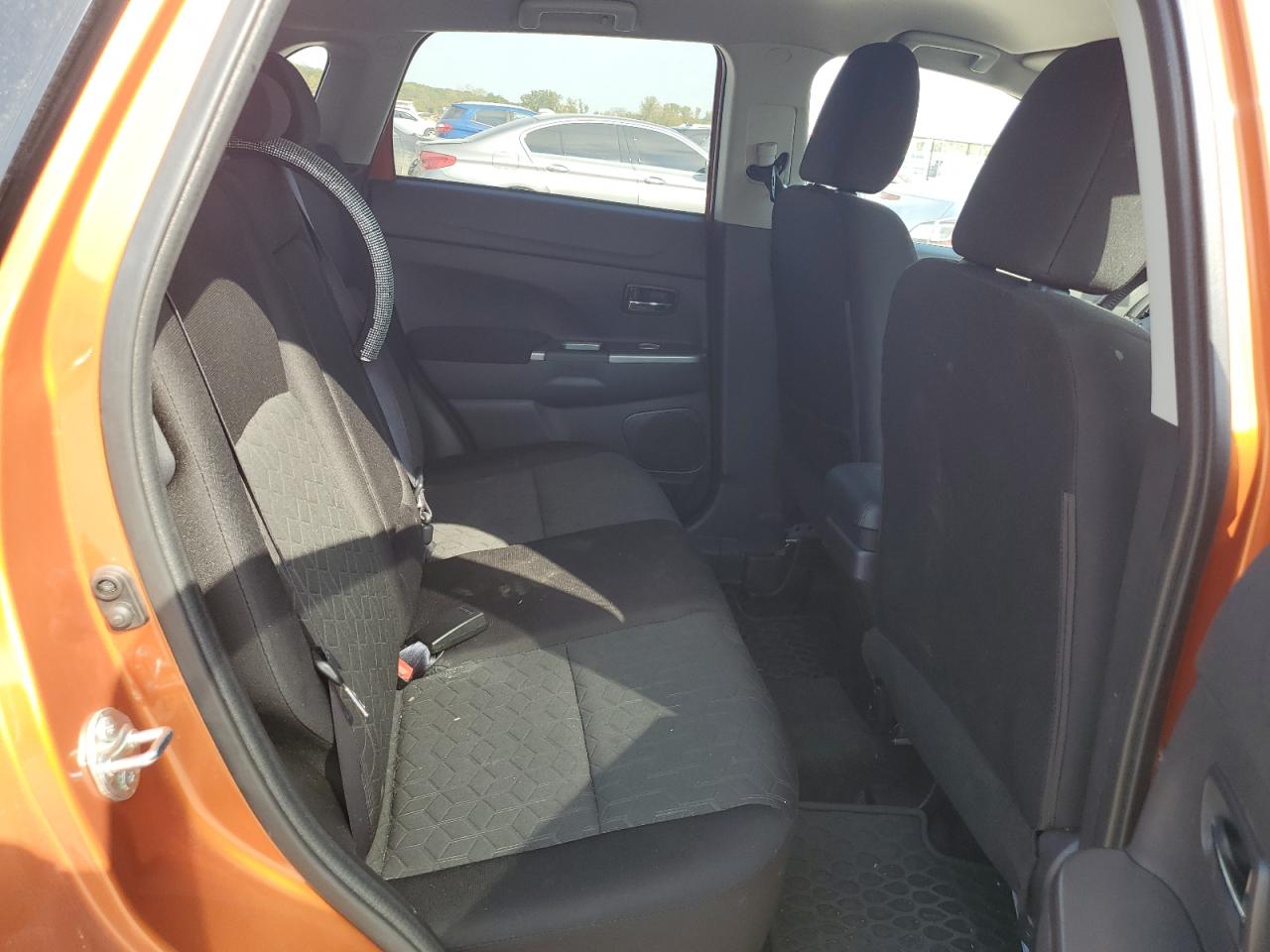 MITSUBISHI OUTLANDER ES