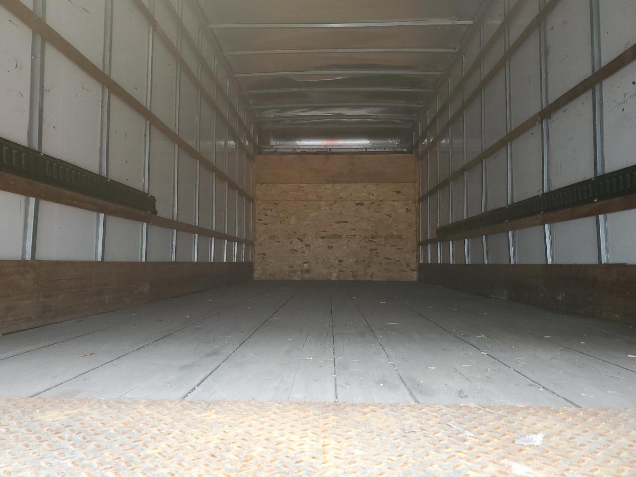 Lot #3273855181 2018 INTERNATIONAL 4300