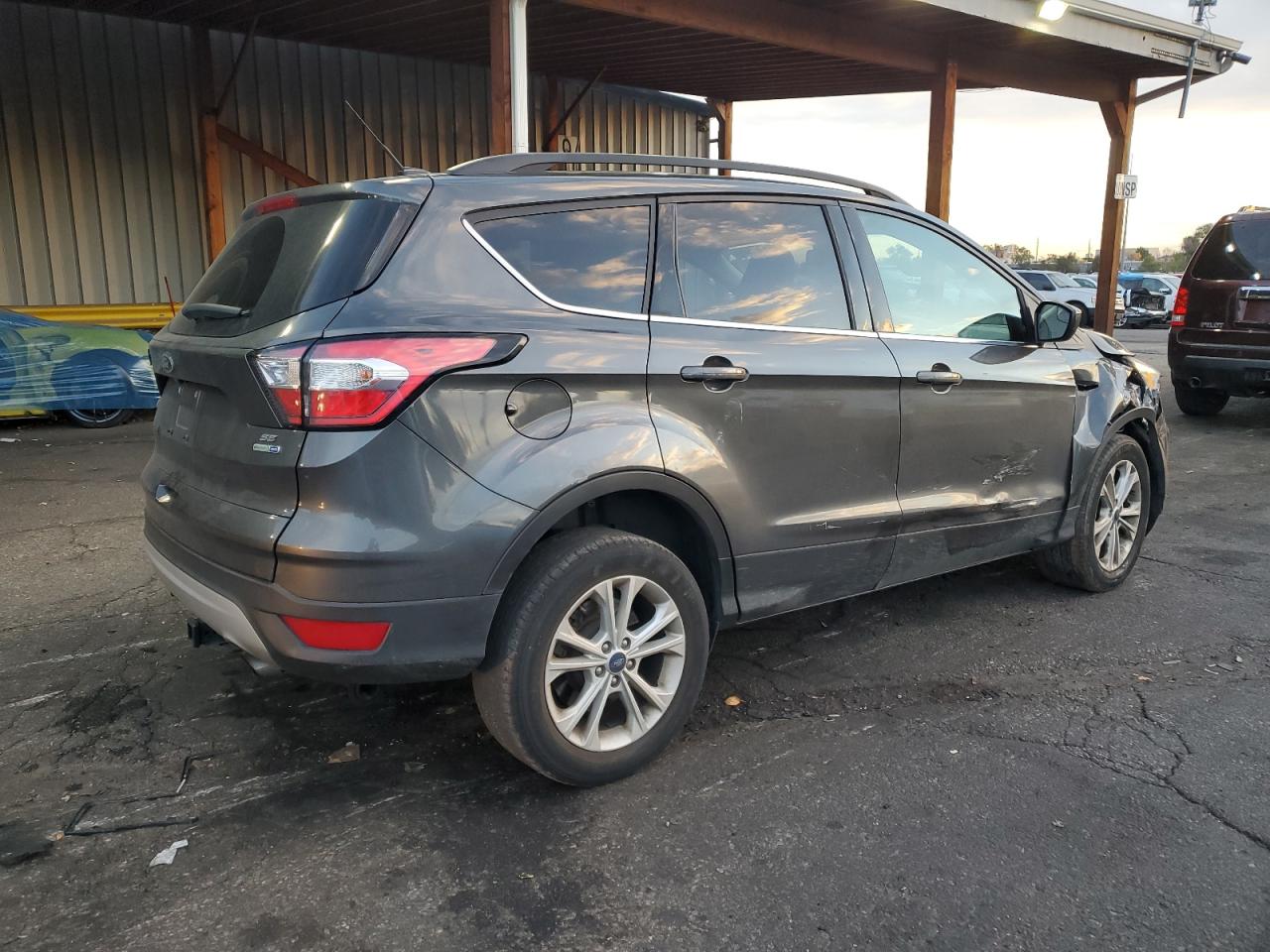 FORD ESCAPE SE