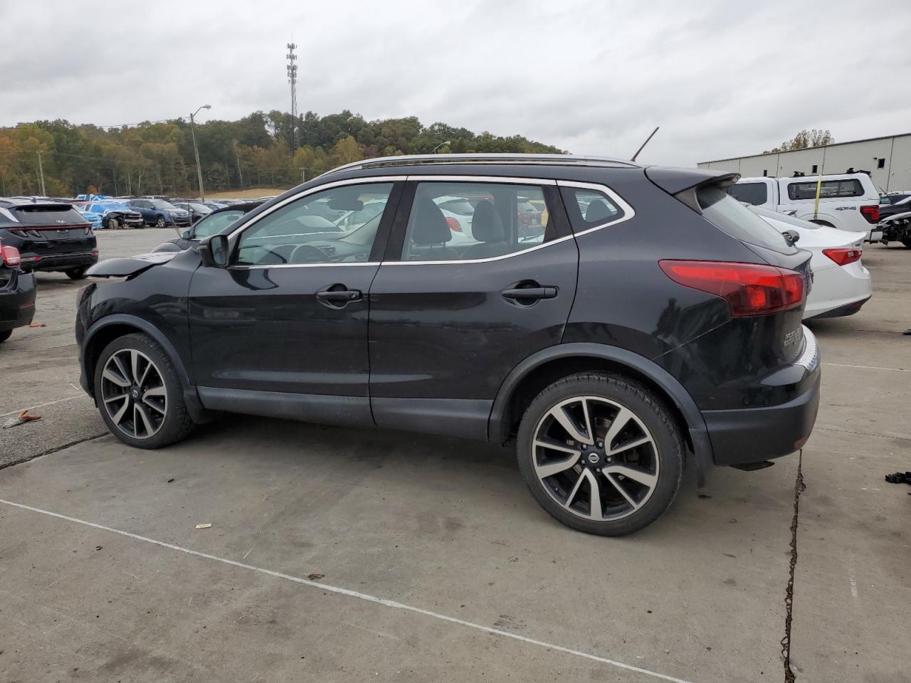 NISSAN ROGUE SPORT S