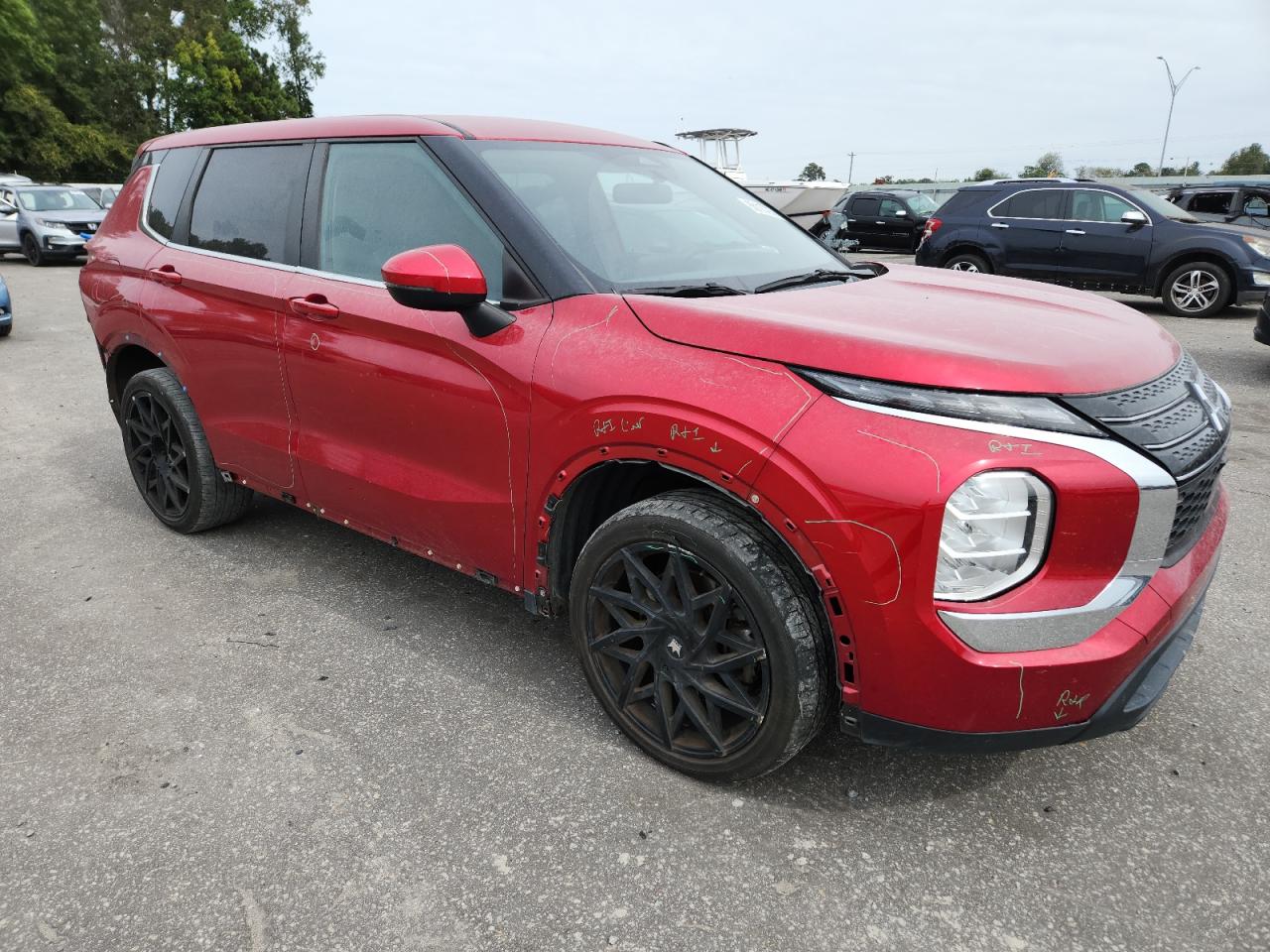 MITSUBISHI OUTLANDER ES