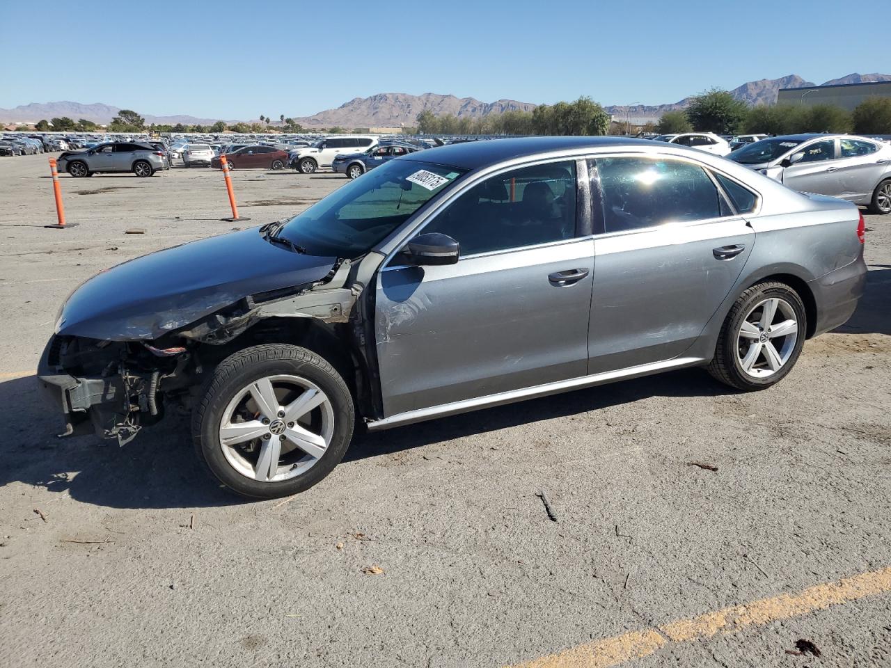 VOLKSWAGEN PASSAT SE