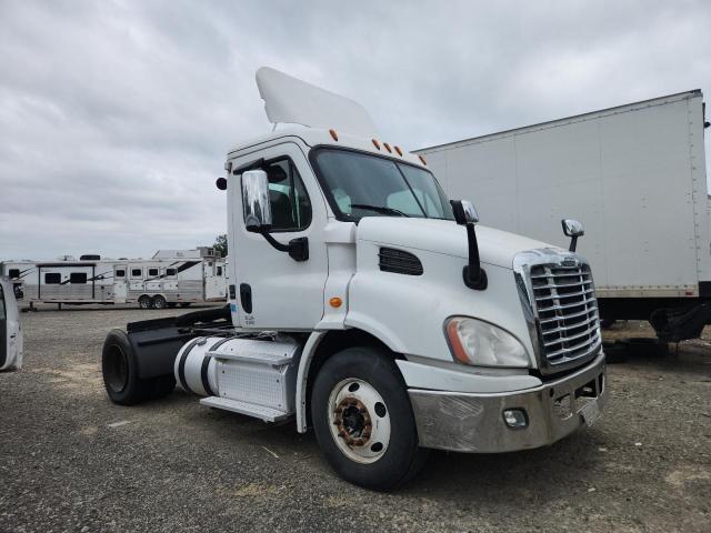 Global Auto Auctions: 2013 FREIGHTLINER CASCADIA