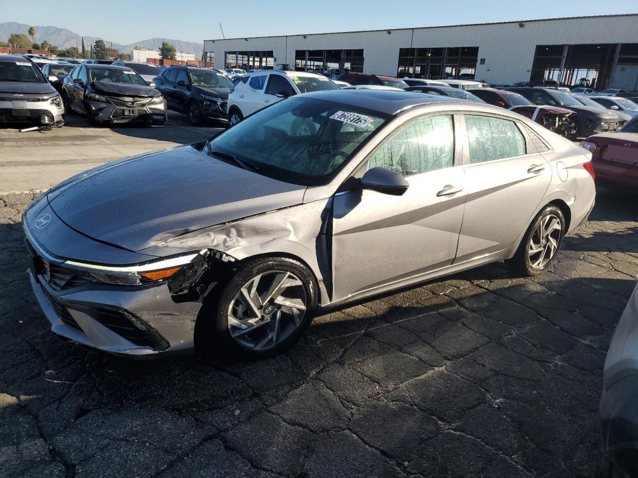 HYUNDAI ELANTRA LIMITED