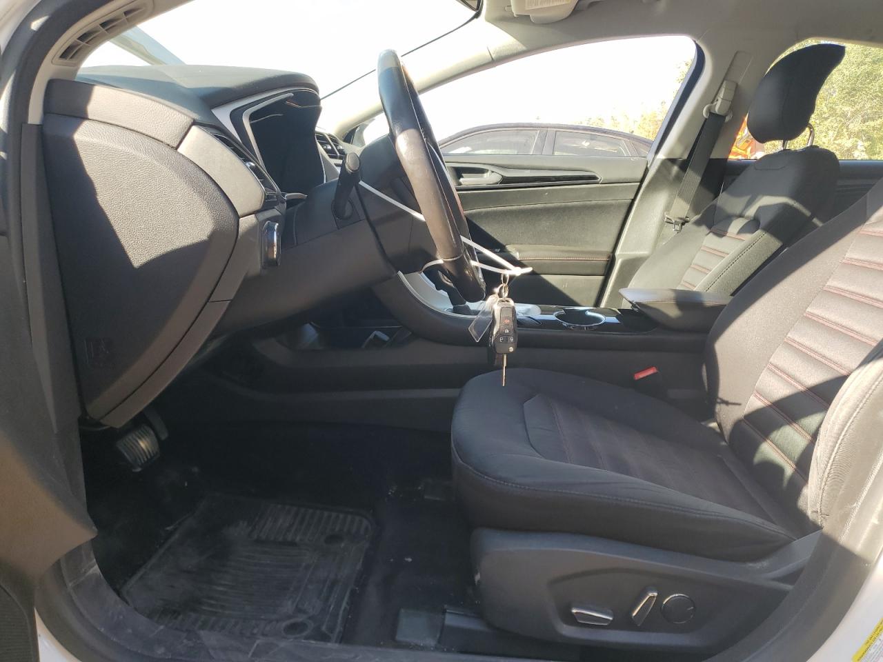 FORD FUSION SE HYBRID