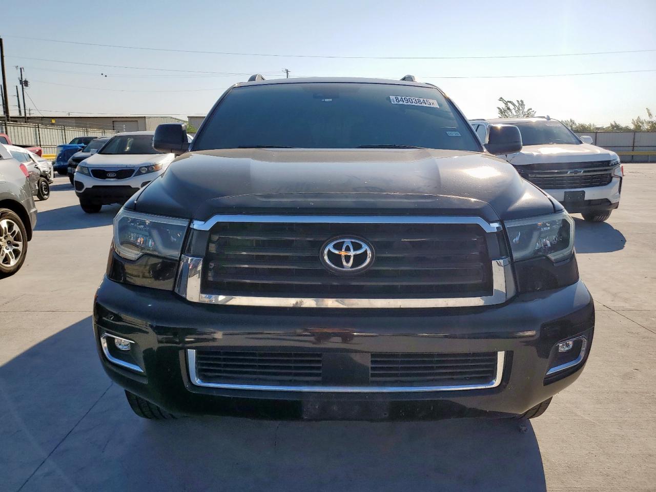 TOYOTA SEQUOIA SR5