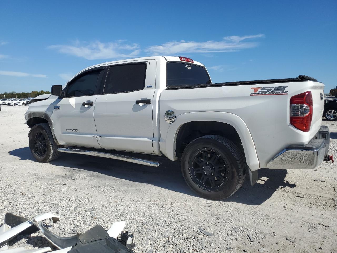 TOYOTA TUNDRA CREWMAX SR5
