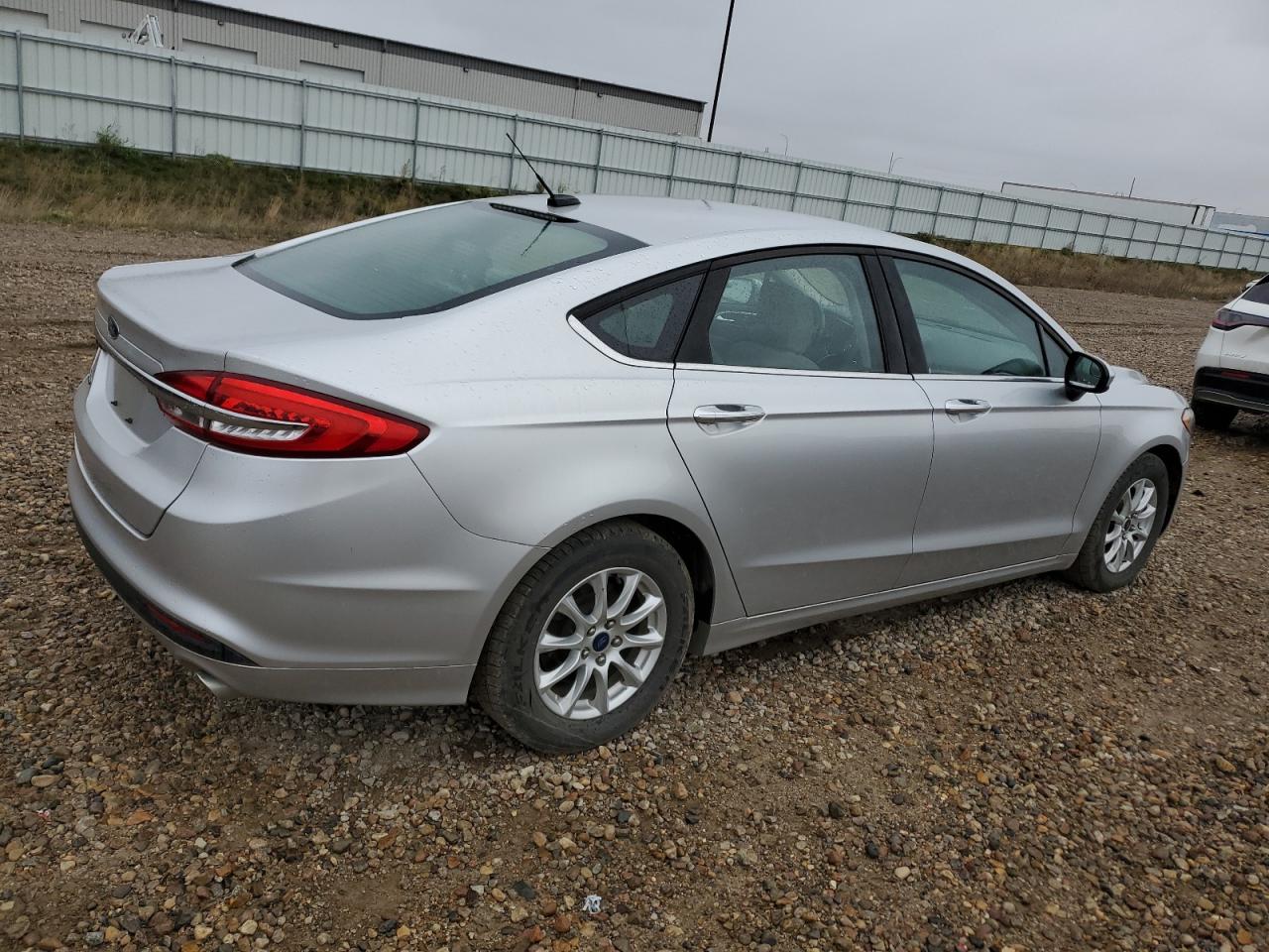 FORD FUSION S