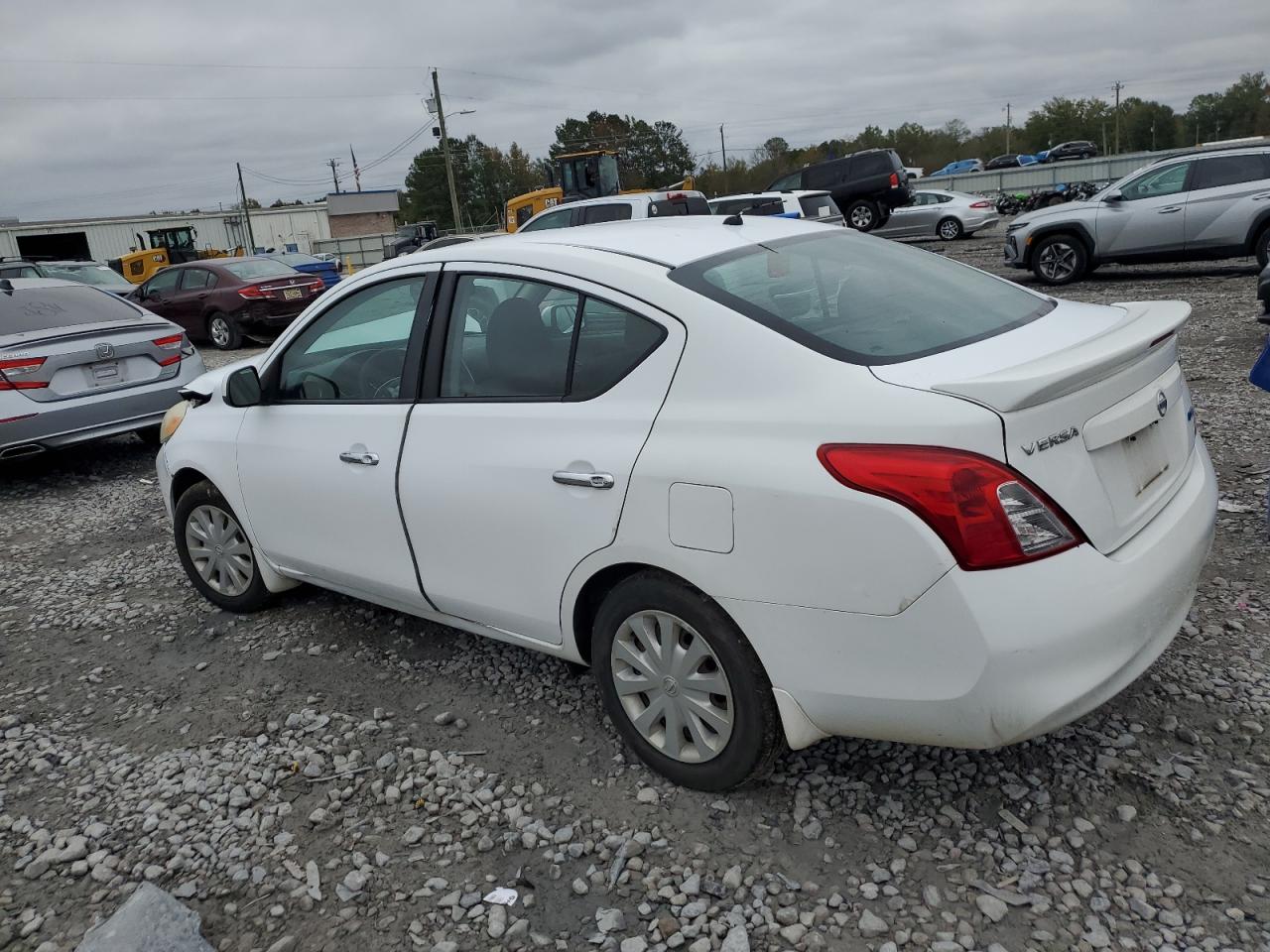 NISSAN VERSA S