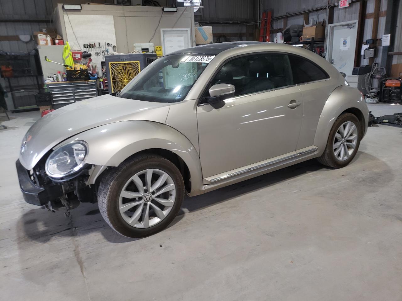 VOLKSWAGEN BEETLE