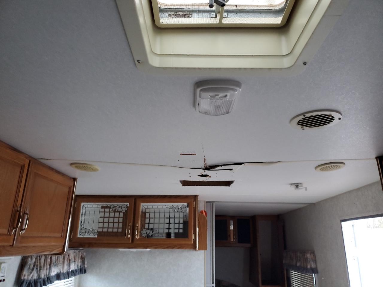 Lot #3281571395 2004 FLEE TWOOD MALLARD