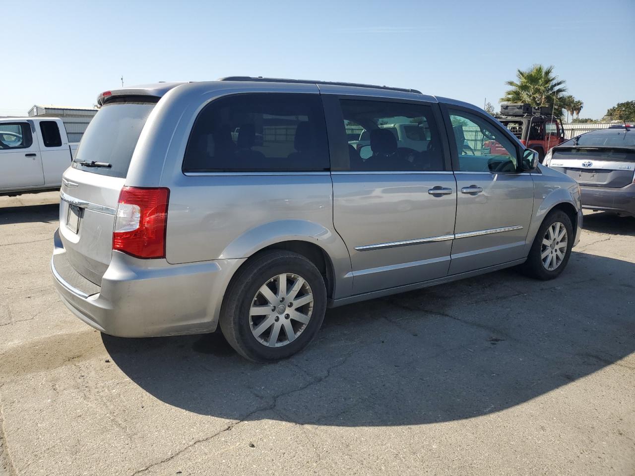 CHRYSLER TOWN & COUNTRY TOURING