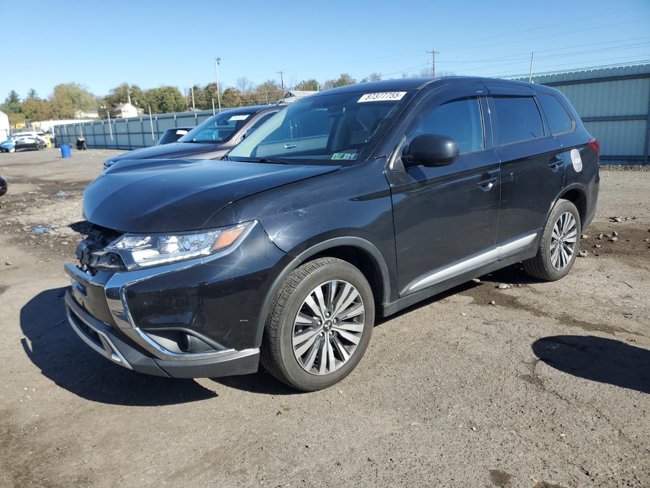 MITSUBISHI OUTLANDER SE