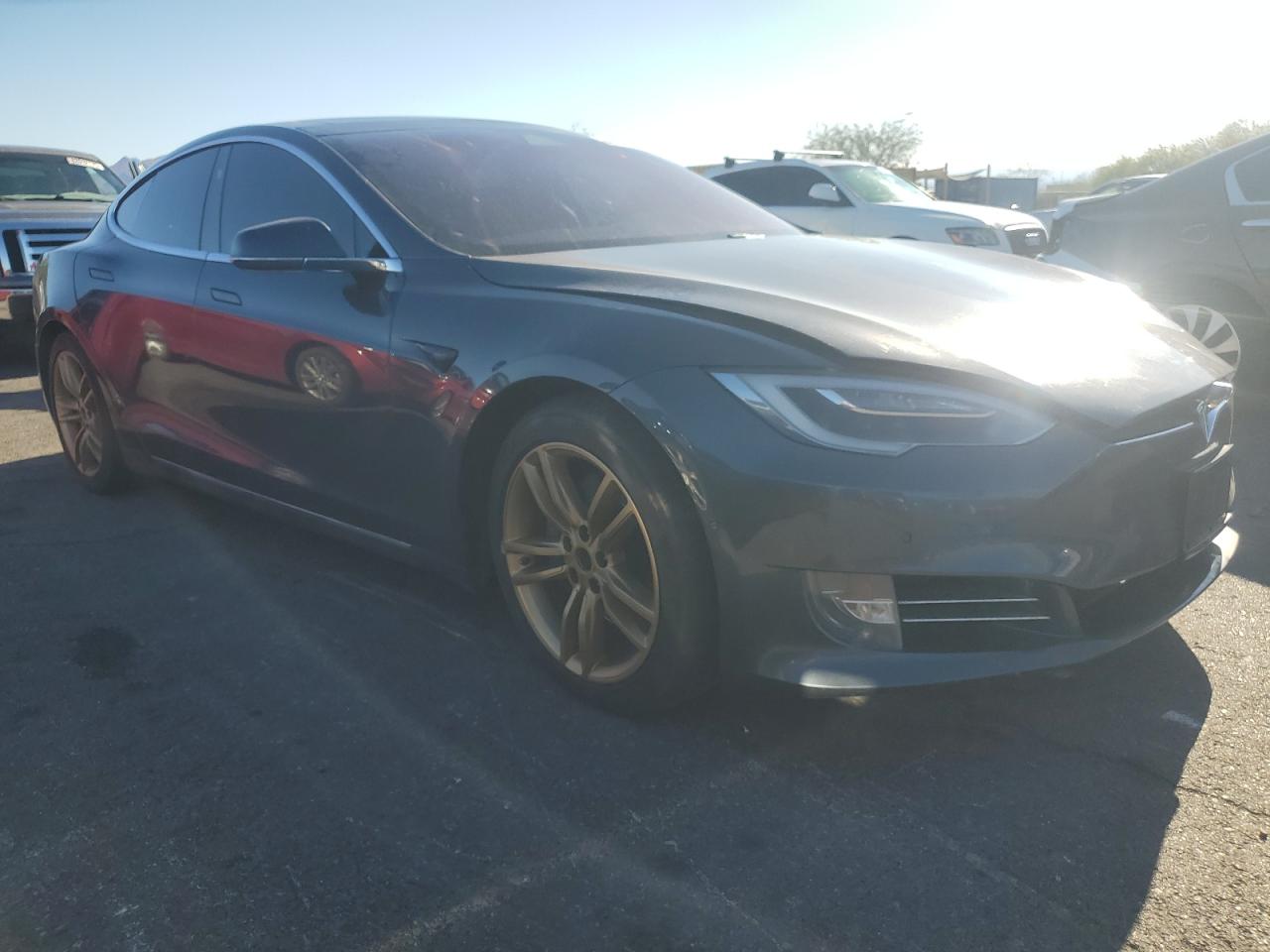 TESLA MODEL S