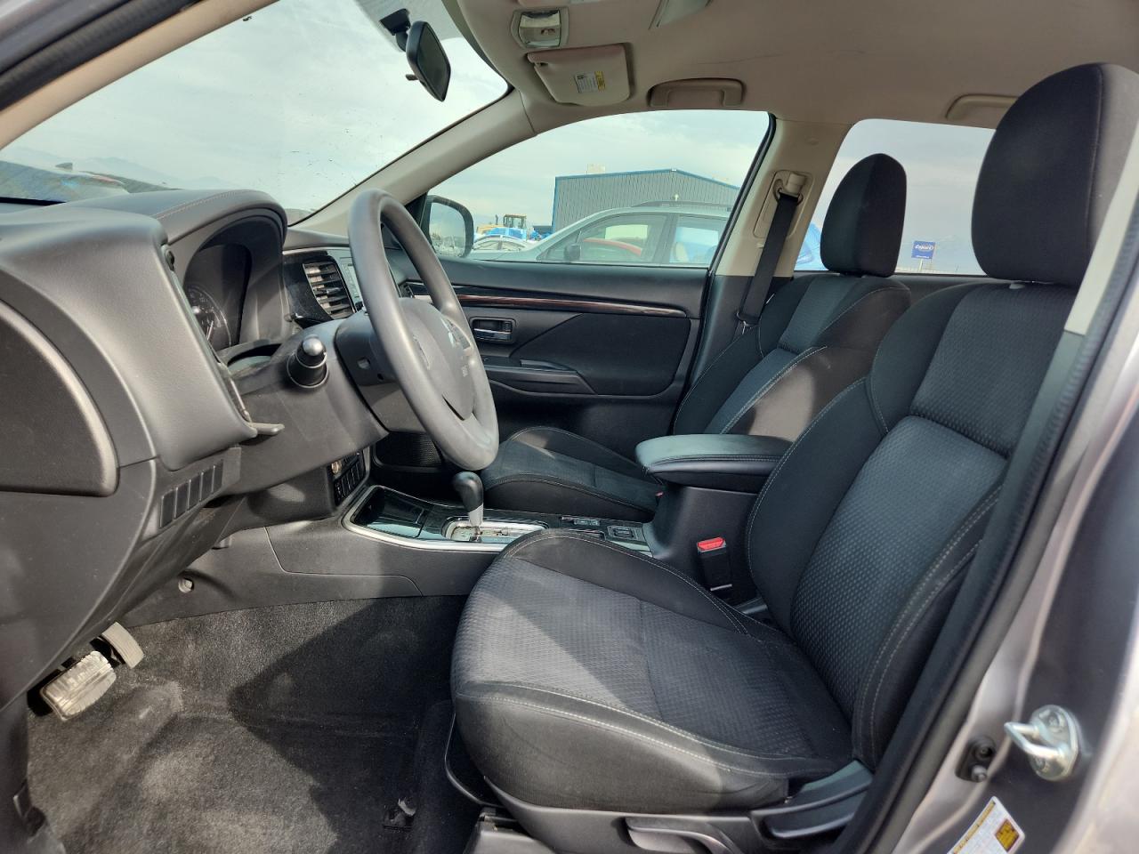 MITSUBISHI OUTLANDER ES