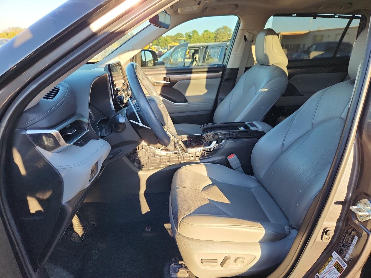 TOYOTA HIGHLANDER LIMITED