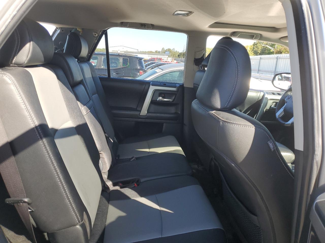 TOYOTA 4RUNNER SR5/SR5 PREMIUM