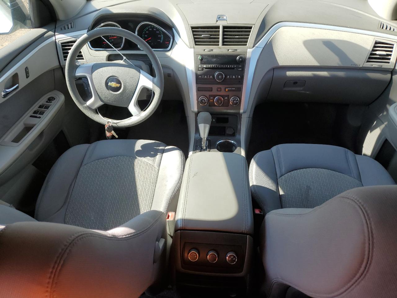 CHEVROLET TRAVERSE LS