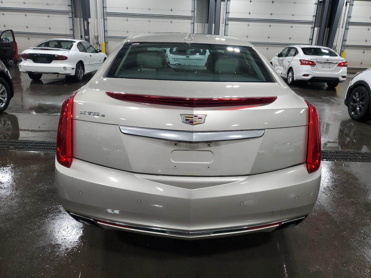CADILLAC XTS LUXURY COLLECTION