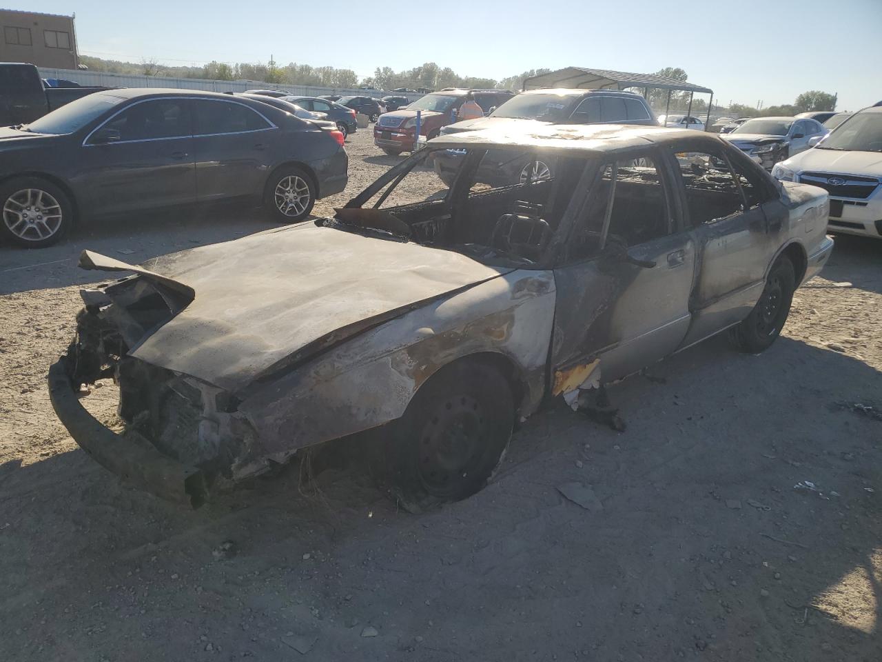 Lot #3311913681 1998 OLDSMOBILE 88 BASE