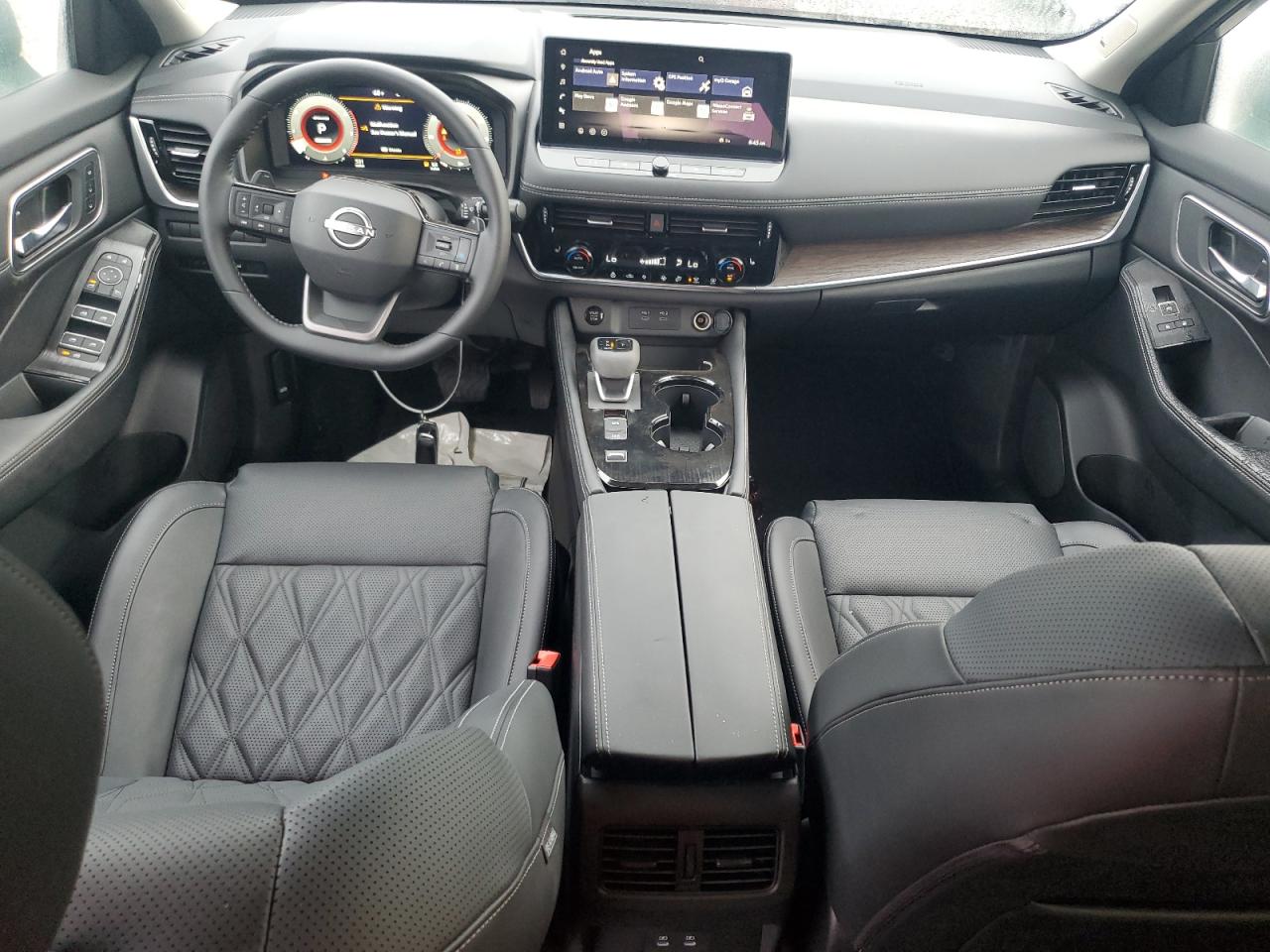 NISSAN ROGUE PLATINUM
