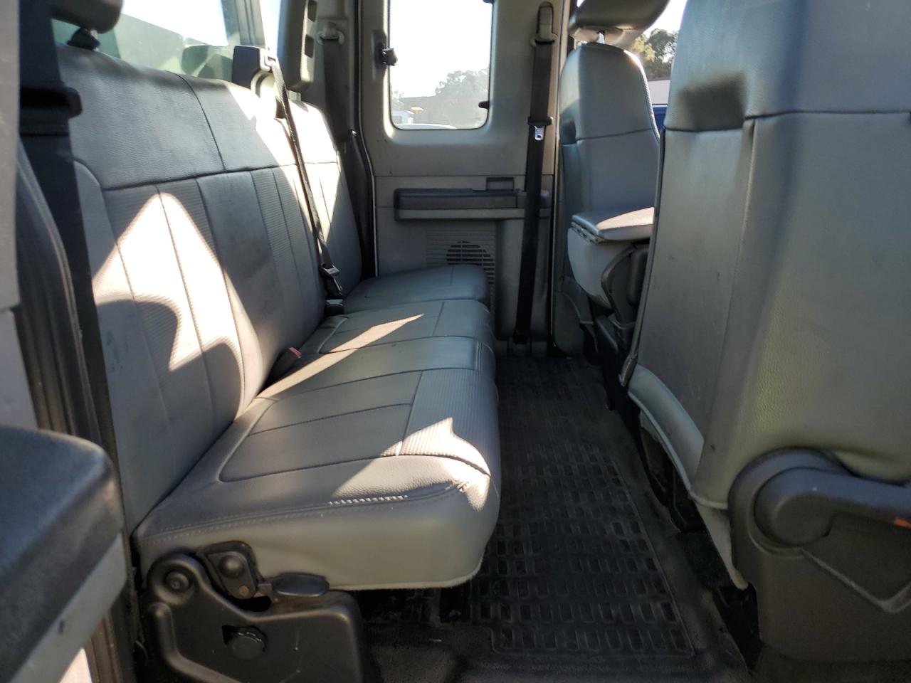 FORD F-250 SUPER DUTY