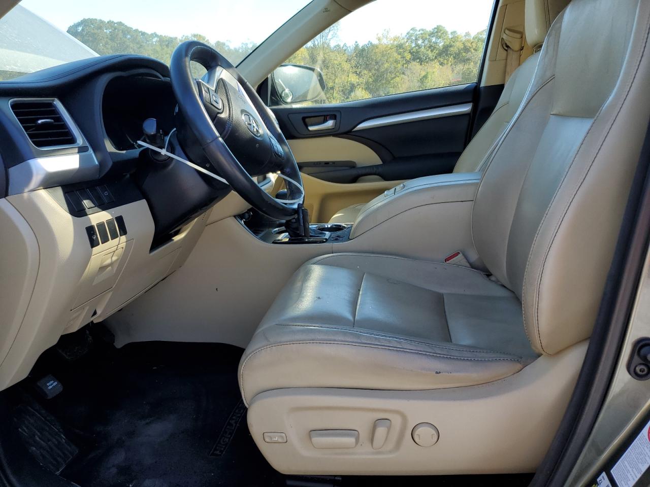 TOYOTA HIGHLANDER XLE