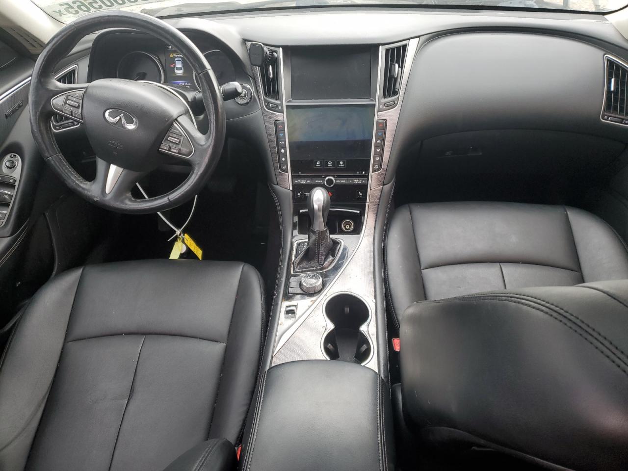 INFINITI Q50 PREMIUM